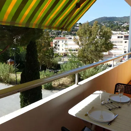 Climatise Avec Balcon A 50m De La - Centre-ville - Fr-1-308-110 Apartment