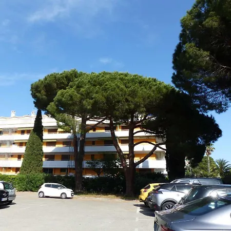 Apartment Climatise Avec Balcon A 50m De La - Centre-ville - Fr-1-308-110